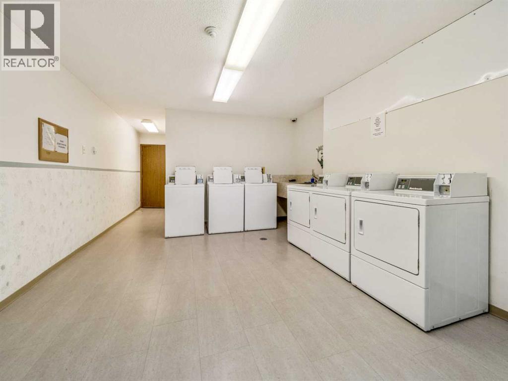 302, 65 Temple Boulevard W, Lethbridge, Alberta T1K 5M2 - Photo 32 - A2268845