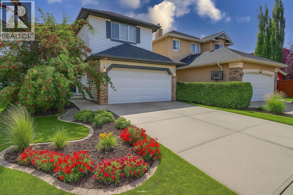 17 Royal Birkdale Crescent Nw, Calgary, Alberta T3G 5R4 - Photo 1 - A2261089