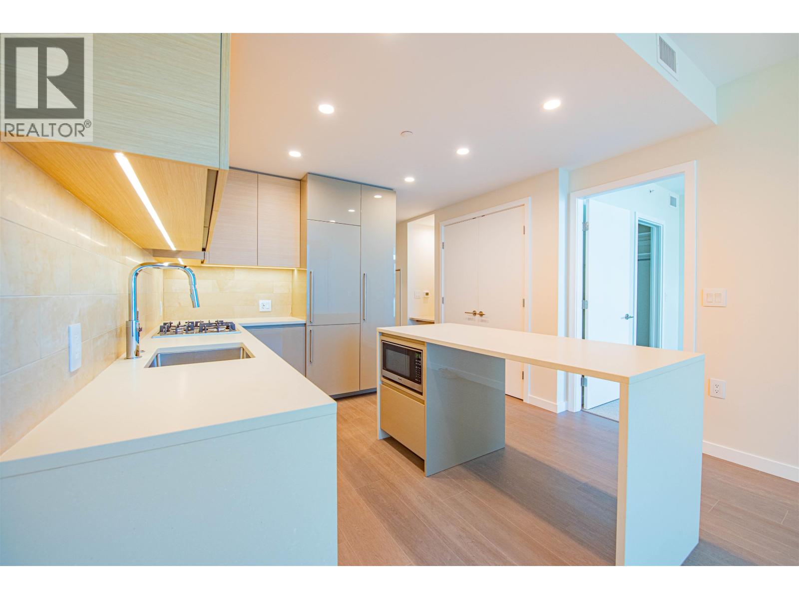 1204 2186 Gilmore Avenue, Burnaby, British Columbia  V5C 6A7 - Photo 10 - R3069530