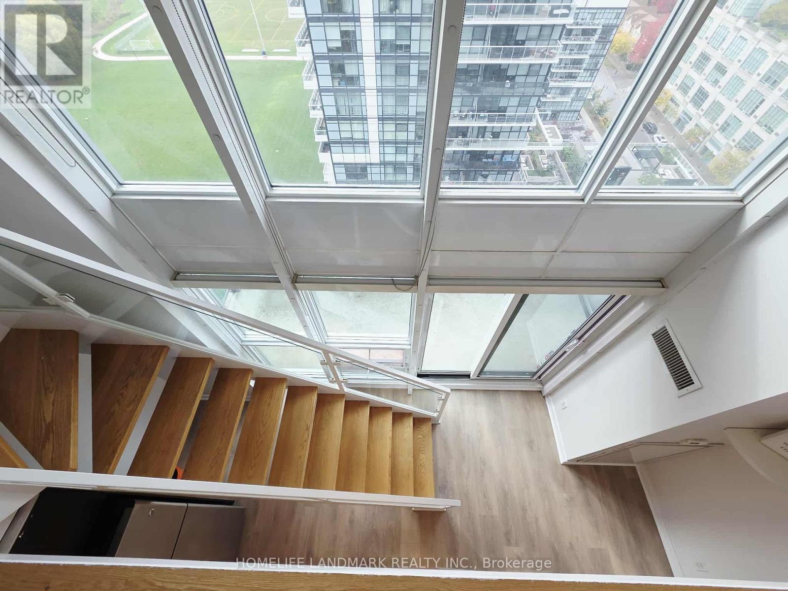 1706 - 155 Legion Road N, Toronto, Ontario M8Y 0A7 - Photo 13 - W12611714