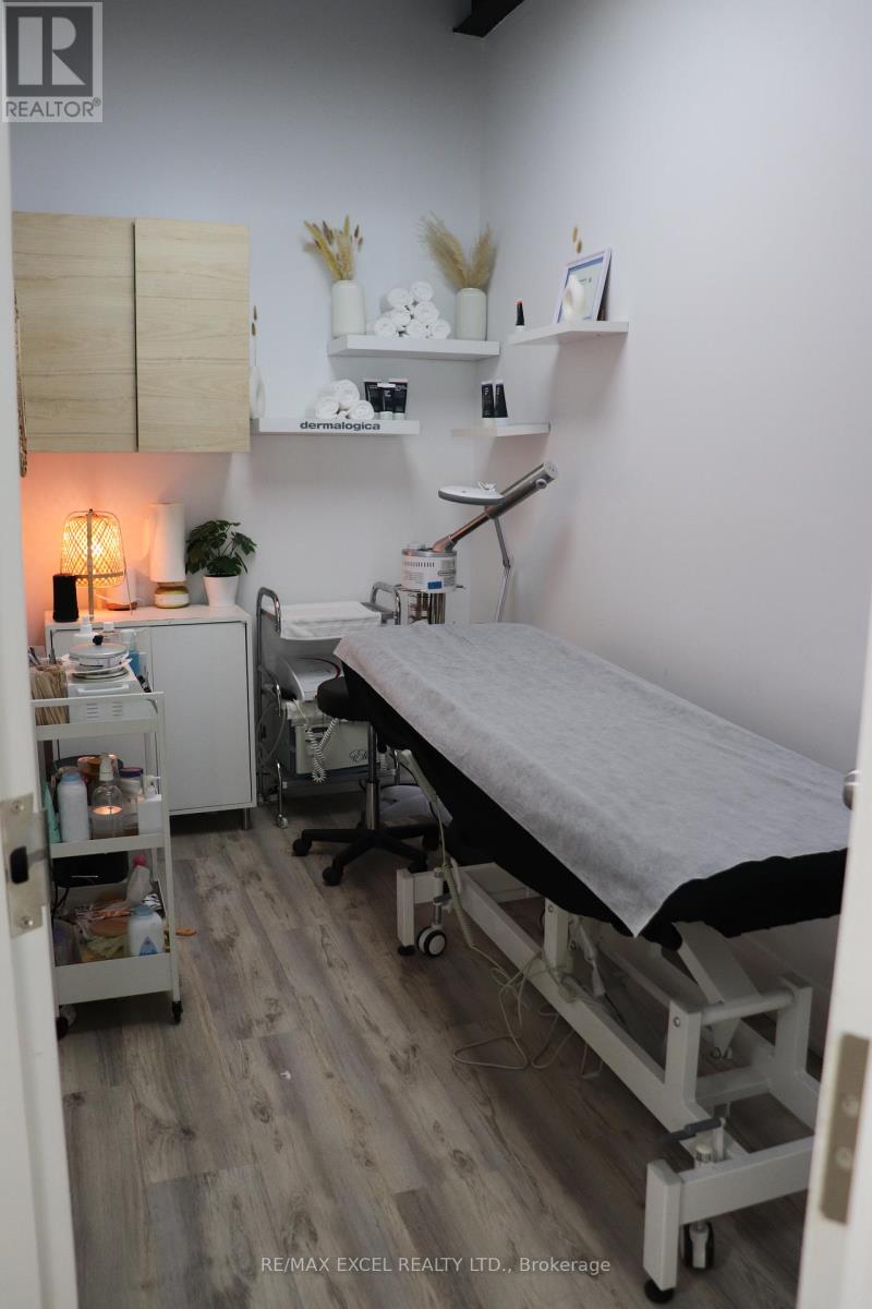 1883 Queen Street E, Toronto, Ontario  M4L 1H3 - Photo 16 - E12601046