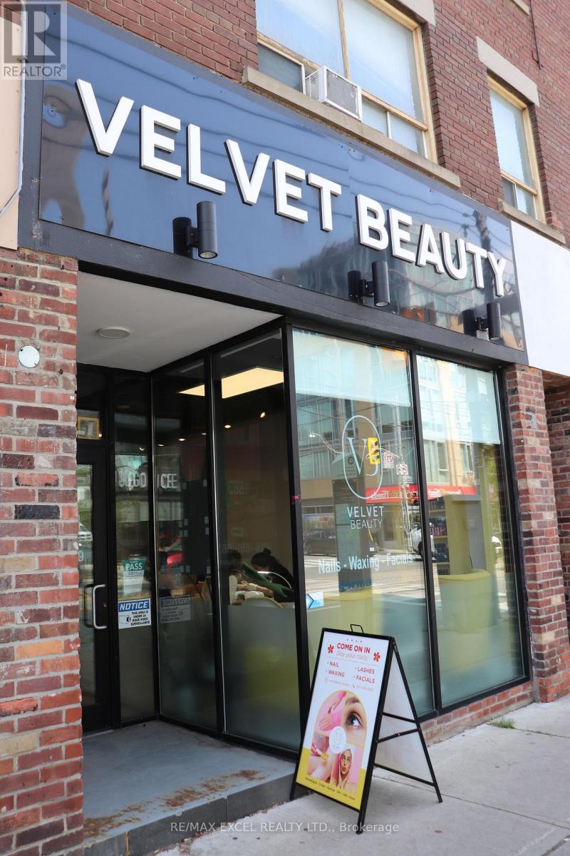 1883 QUEEN STREET E, Toronto, Ontario