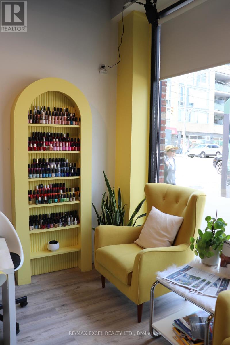 1883 Queen Street E, Toronto, Ontario  M4L 1H3 - Photo 6 - E12601046