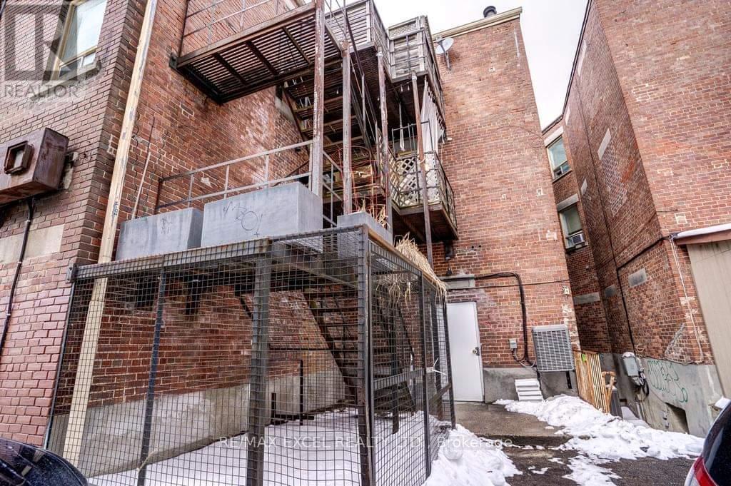 1883 Queen Street E, Toronto, Ontario  M4L 1H3 - Photo 21 - E12601046