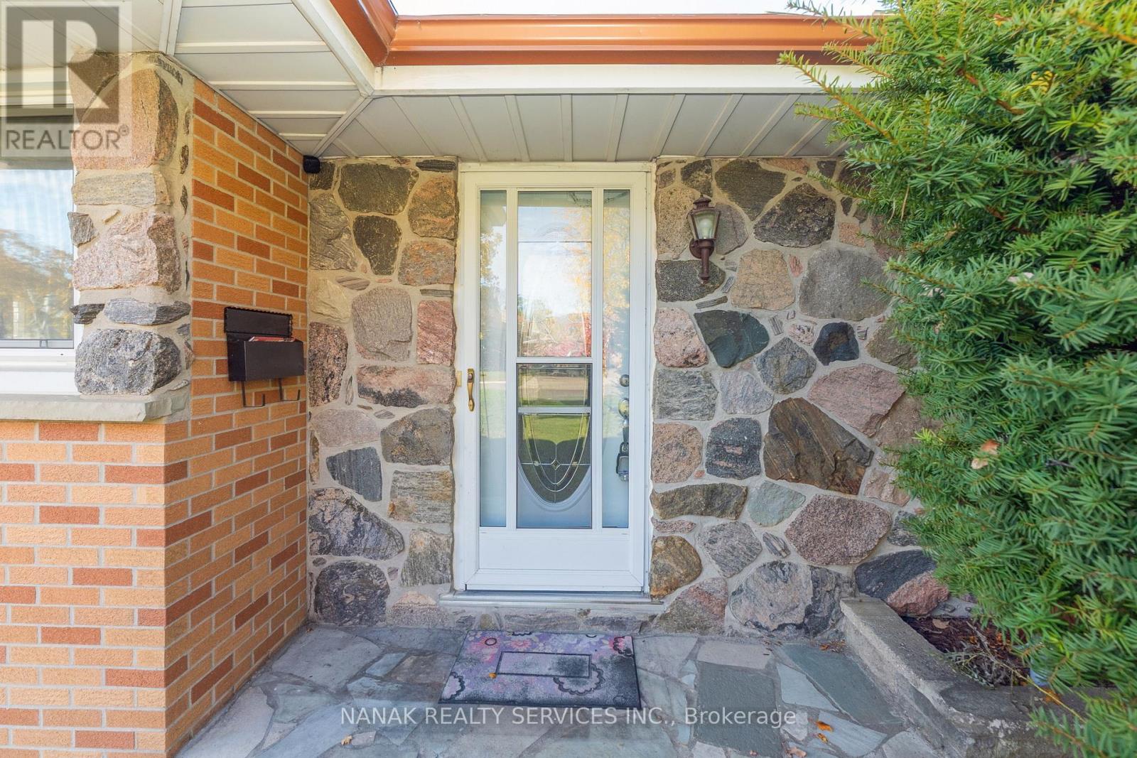 47 Jasper Crescent, London East, Ontario  N5W 1J9 - Photo 2 - X12611700