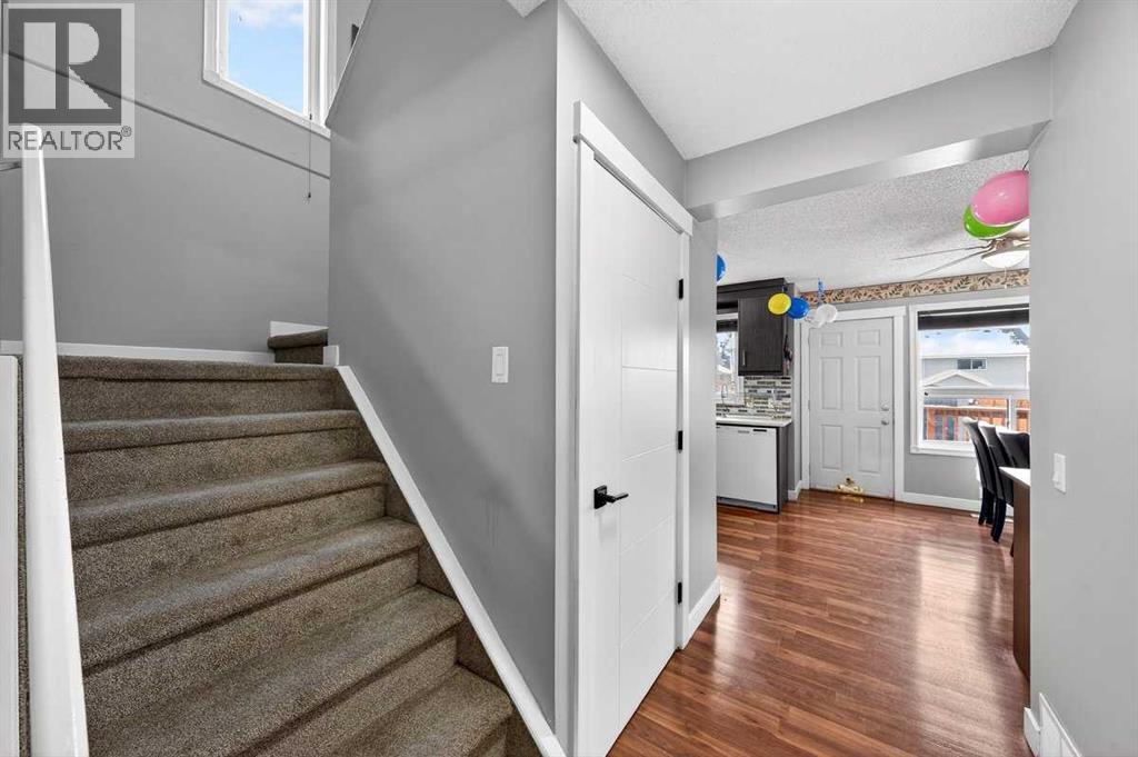 214 Martinwood Place Ne, Calgary, Alberta T3J 3H6 - Photo 9 - A2274044