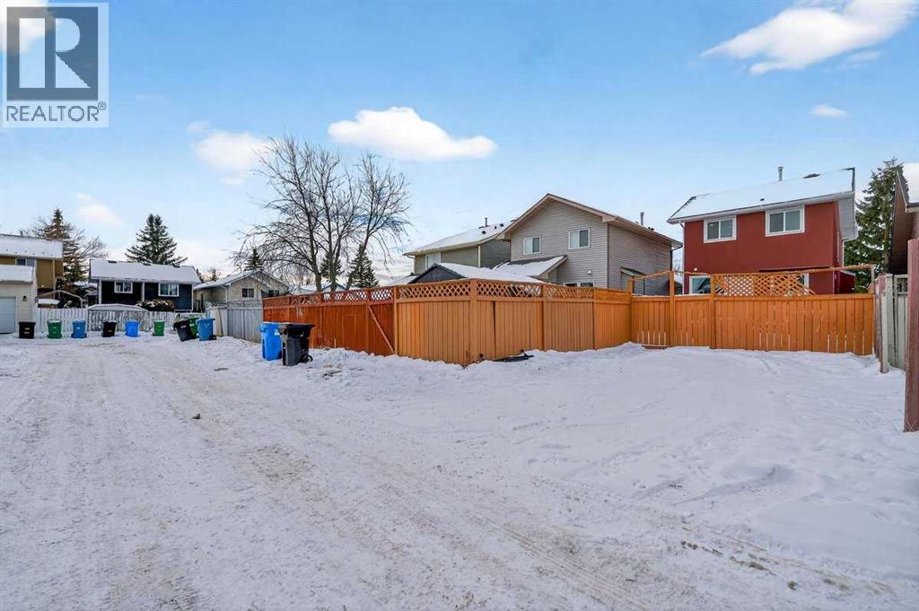 214 Martinwood Place Ne, Calgary, Alberta T3J 3H6 - Photo 33 - A2274044