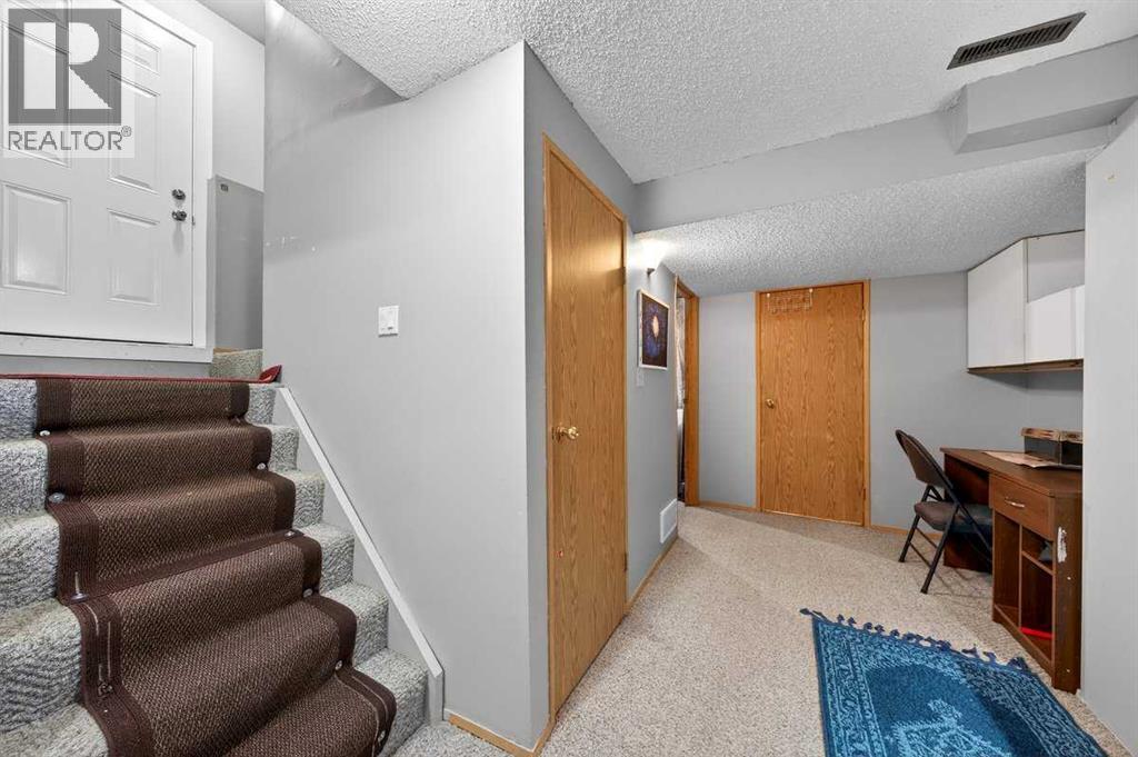 214 Martinwood Place Ne, Calgary, Alberta T3J 3H6 - Photo 36 - A2274044