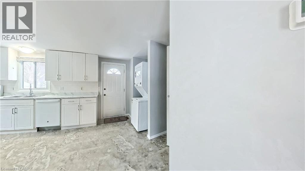 30 Amos Avenue Unit# A, Waterloo, Ontario  N2L 5G3 - Photo 13 - 40793031