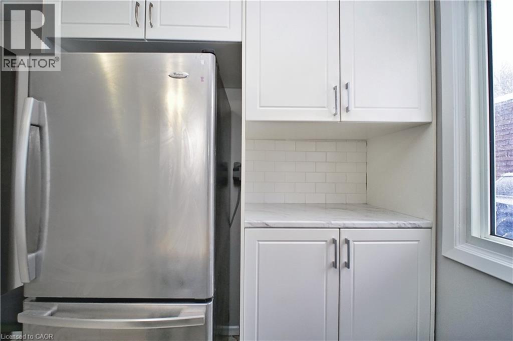 30 Amos Avenue Unit# A, Waterloo, Ontario  N2L 5G3 - Photo 15 - 40793031