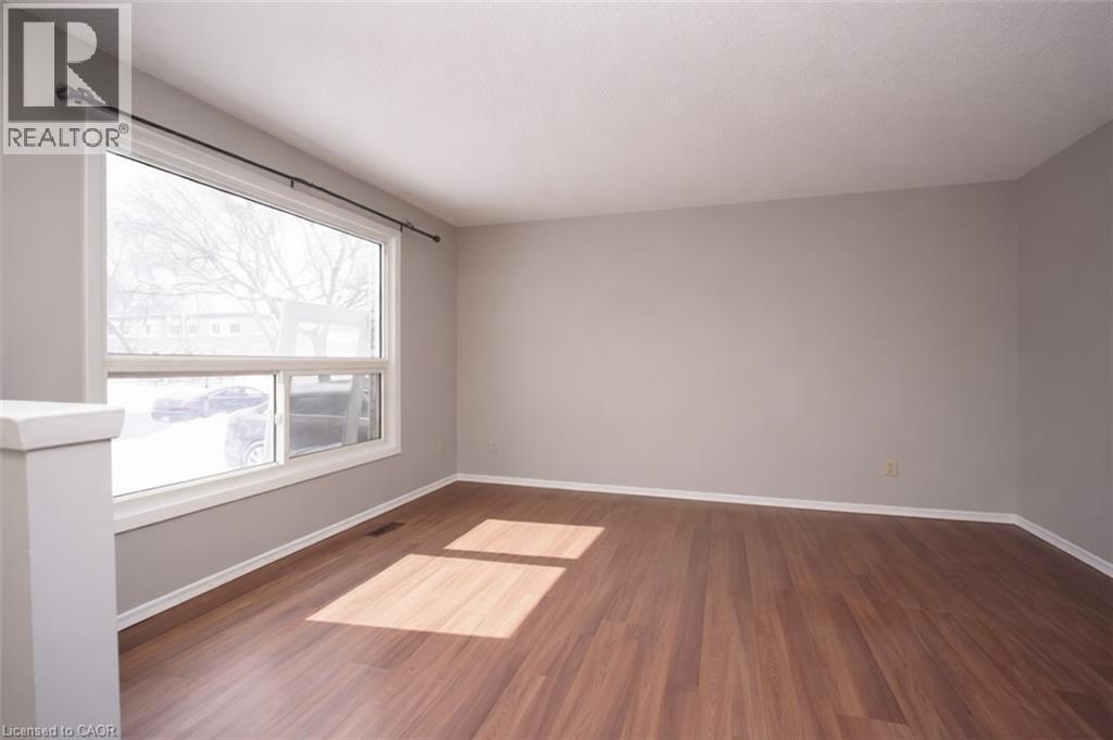 30 Amos Avenue Unit# A, Waterloo, Ontario  N2L 5G3 - Photo 6 - 40793031