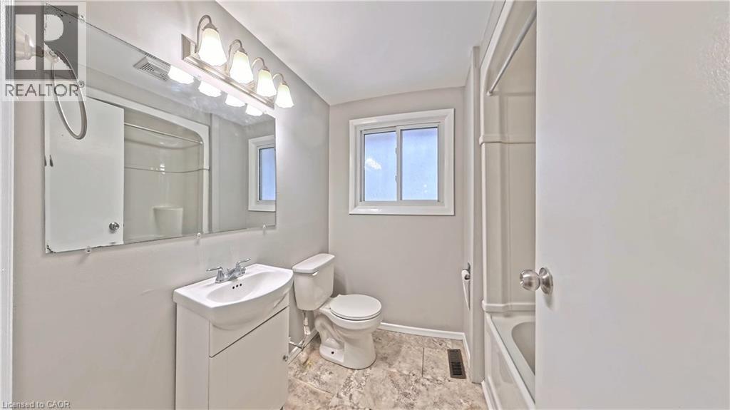 30 Amos Avenue Unit# A, Waterloo, Ontario  N2L 5G3 - Photo 9 - 40793031