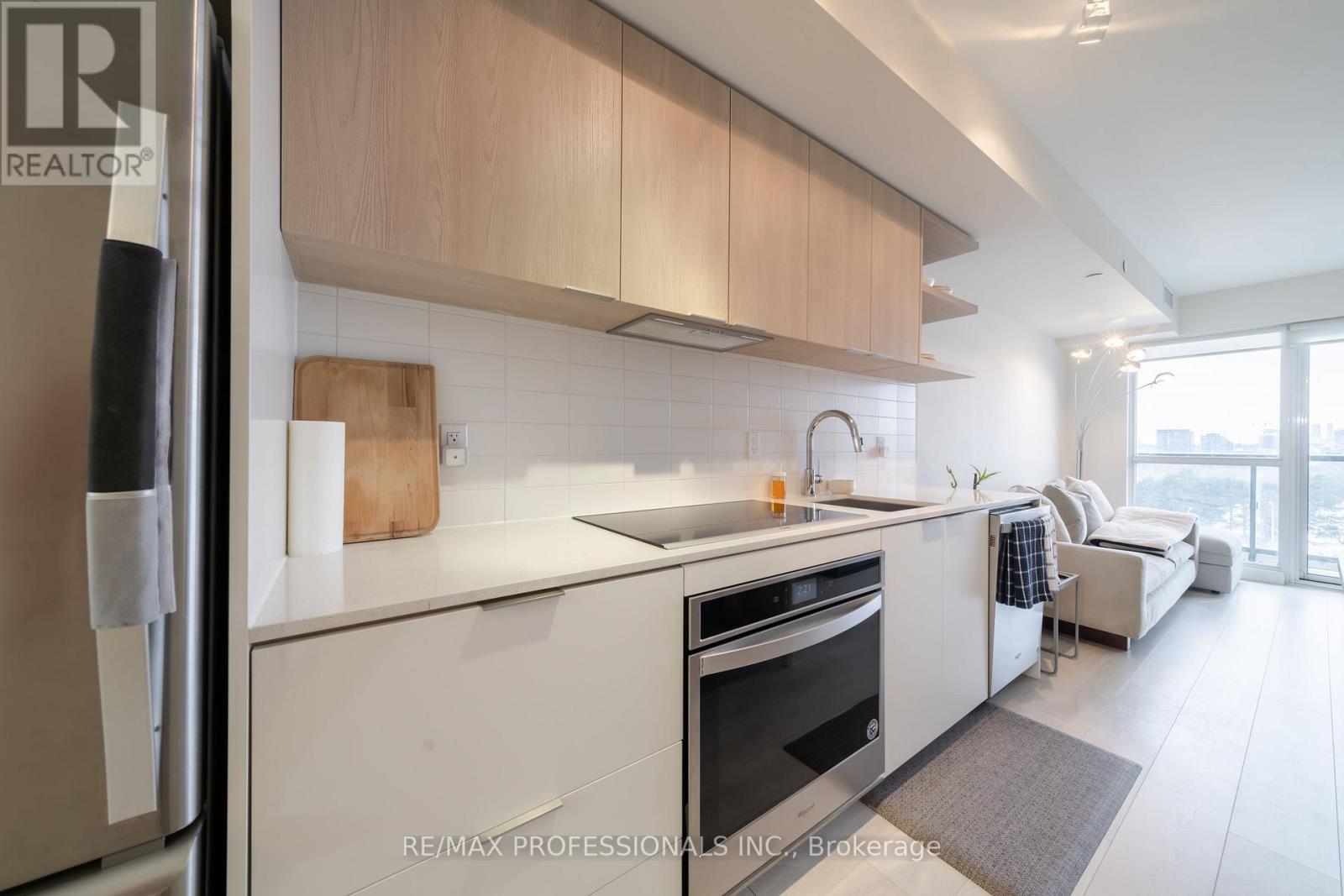 801 - 6 Sonic Way, Toronto, Ontario M3C 0P1 - Photo 8 - C12611724