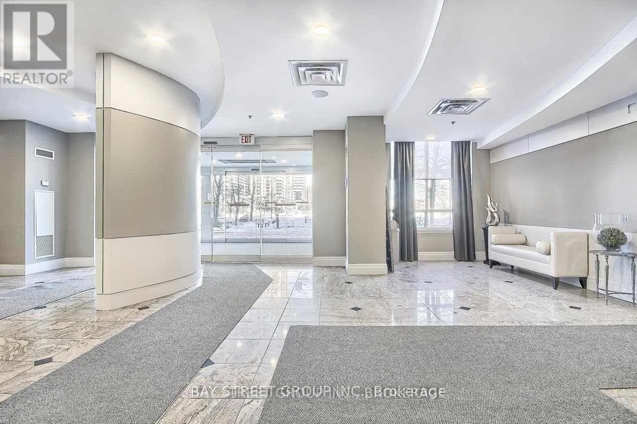 510 - 39 Oneida Crescent, Richmond Hill, Ontario  L4B 4T9 - Photo 3 - N12611728