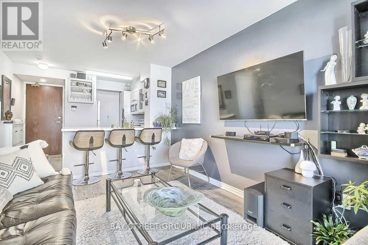 510 - 39 Oneida Crescent, Richmond Hill, Ontario  L4B 4T9 - Photo 6 - N12611728