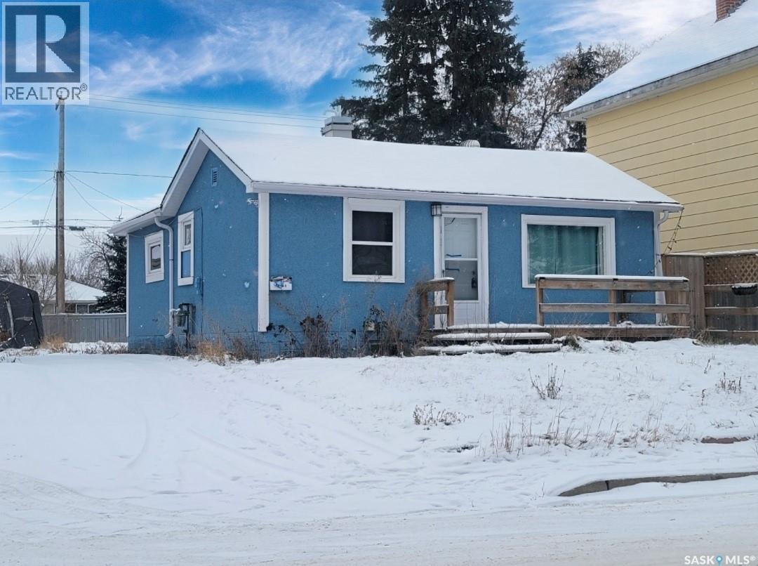 1262 109th STREET, Battleford, Saskatchewan