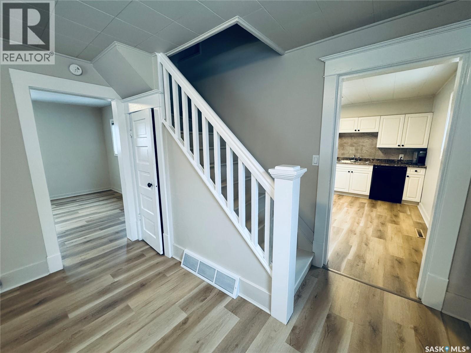 304 5th Avenue E, Biggar, Saskatchewan  S0K 0M0 - Photo 15 - SK025374