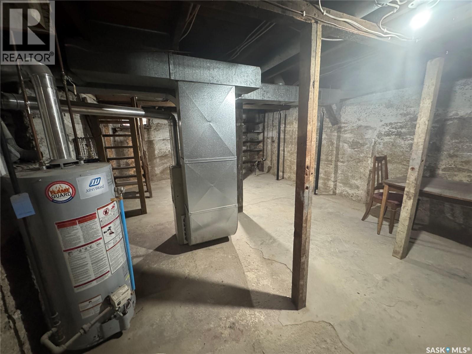 304 5th Avenue E, Biggar, Saskatchewan  S0K 0M0 - Photo 24 - SK025374