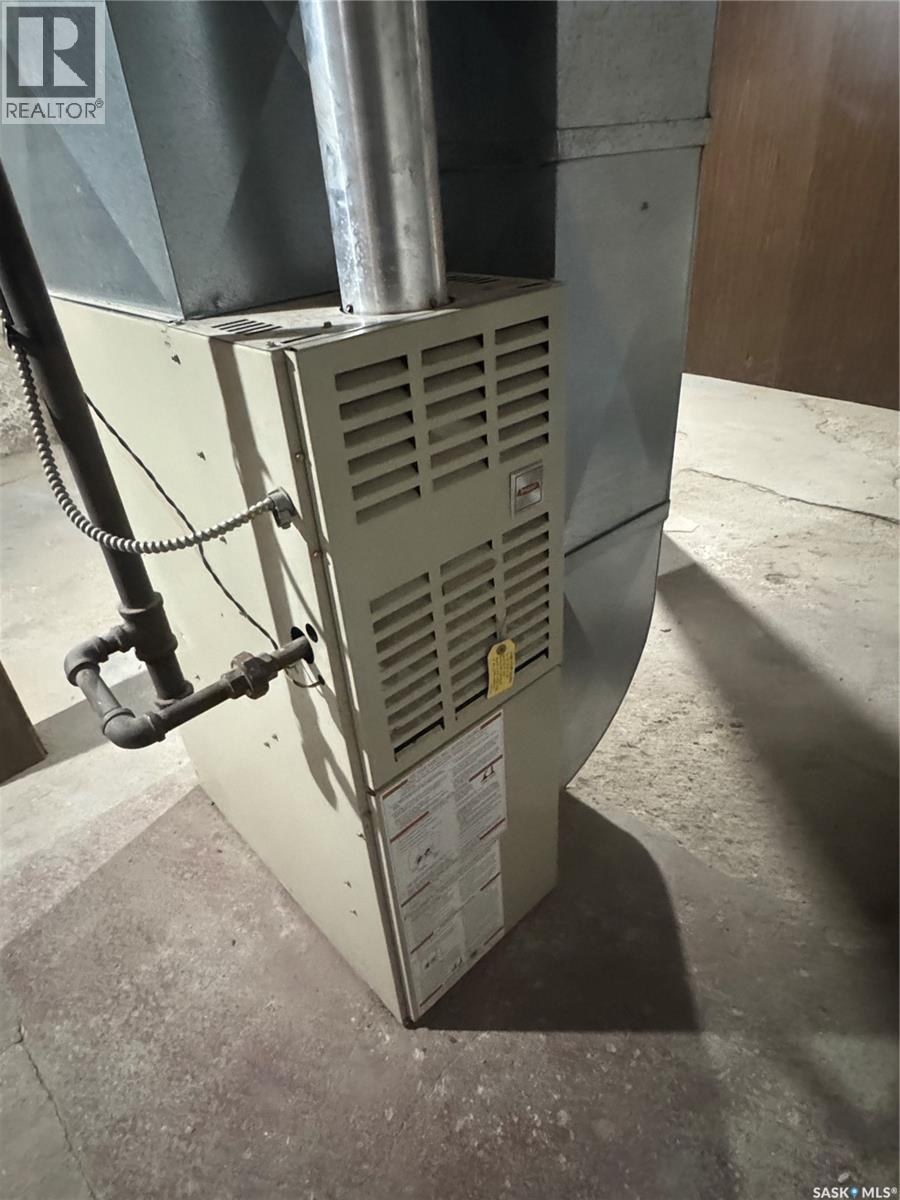 304 5th Avenue E, Biggar, Saskatchewan  S0K 0M0 - Photo 25 - SK025374