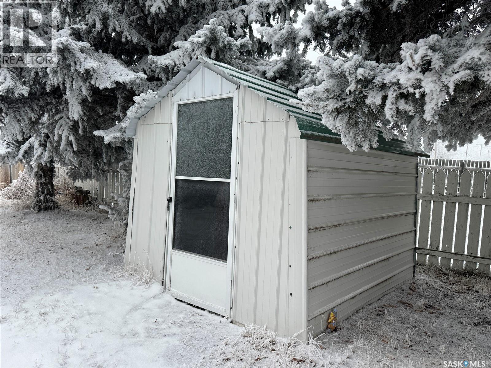 304 5th Avenue E, Biggar, Saskatchewan  S0K 0M0 - Photo 31 - SK025374