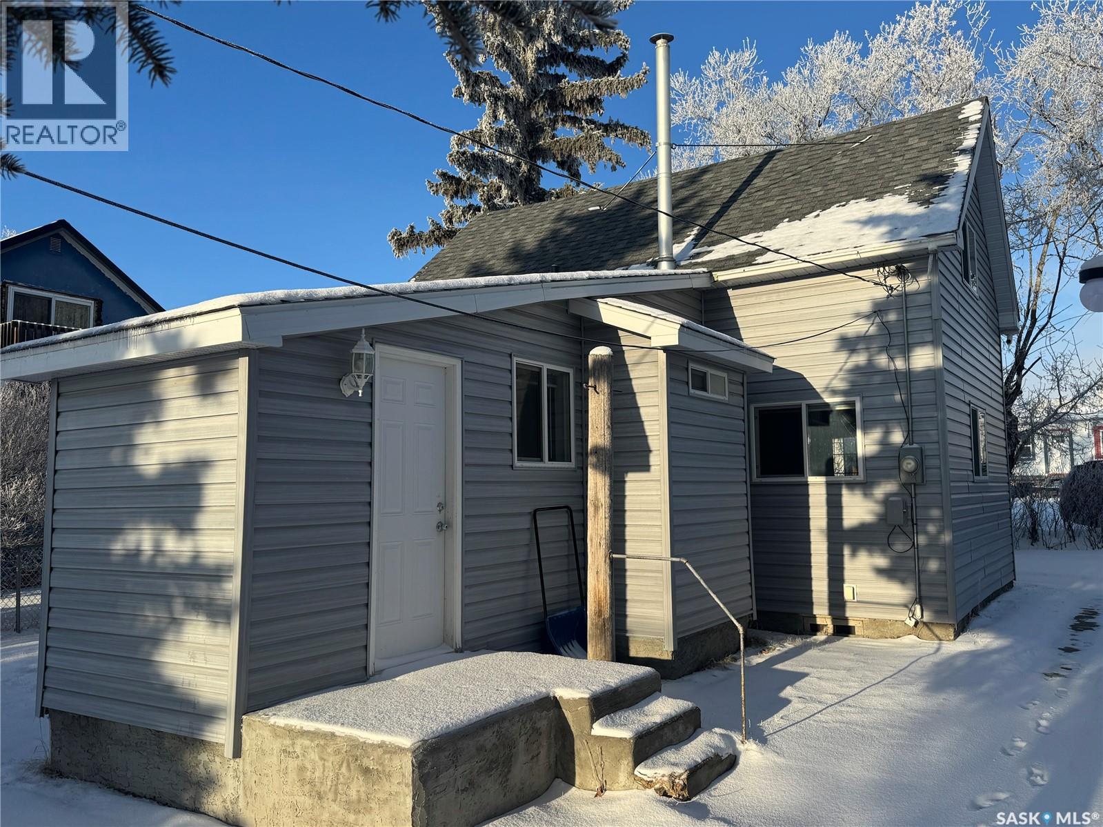 304 5th Avenue E, Biggar, Saskatchewan  S0K 0M0 - Photo 33 - SK025374