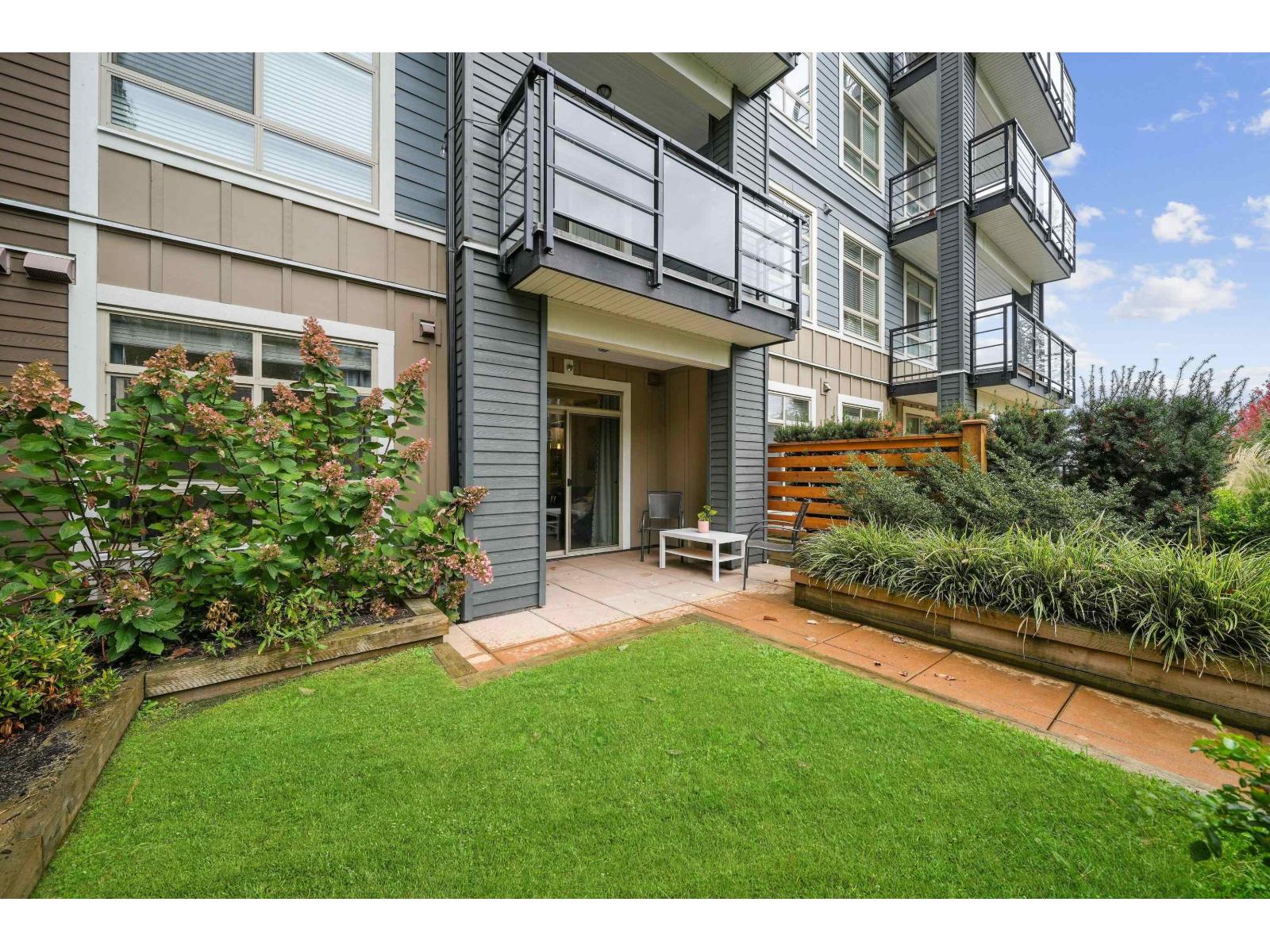 206 45562 Airport Road, Chilliwack Proper South, Chilliwack, British Columbia  V2P 0J8 - Photo 1 - R3069962