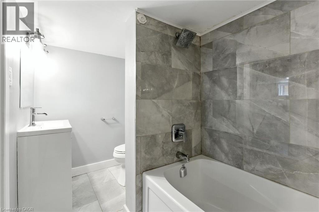 1233 Coric Avenue, Burlington, Ontario  L7R 3S4 - Photo 20 - 40762488