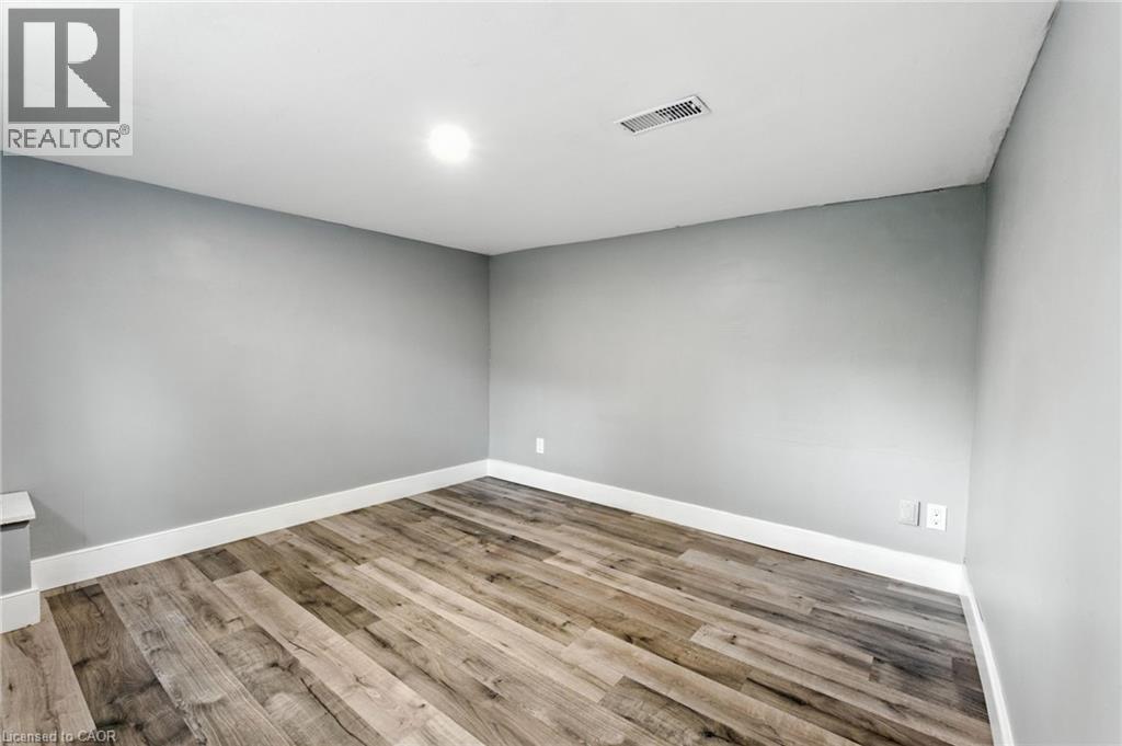 1233 Coric Avenue, Burlington, Ontario  L7R 3S4 - Photo 19 - 40762488