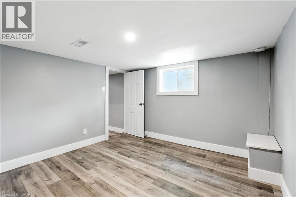 1233 Coric Avenue, Burlington, Ontario  L7R 3S4 - Photo 18 - 40762488