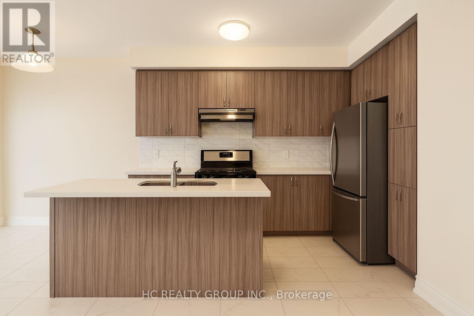 Main, 2nd - 4 Finley Way, Markham, Ontario  L3S 0E8 - Photo 2 - N12579890