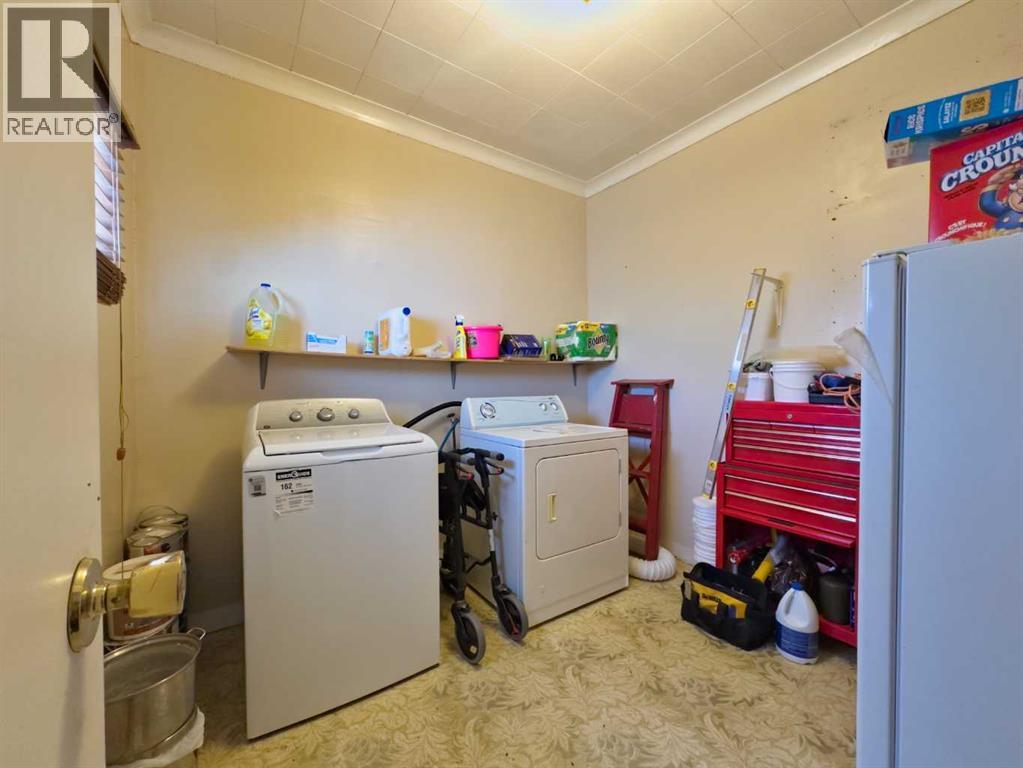 6754 17 Avenue, Coleman, Alberta  T0K 0M0 - Photo 10 - A2237217