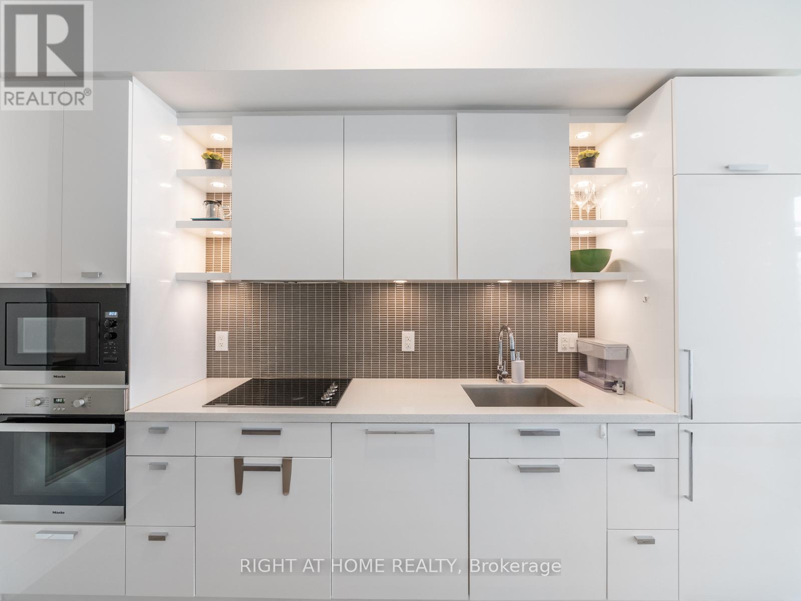 706 - 32 Davenport Road, Toronto, Ontario M5R 0B5 - Photo 11 - C12611766