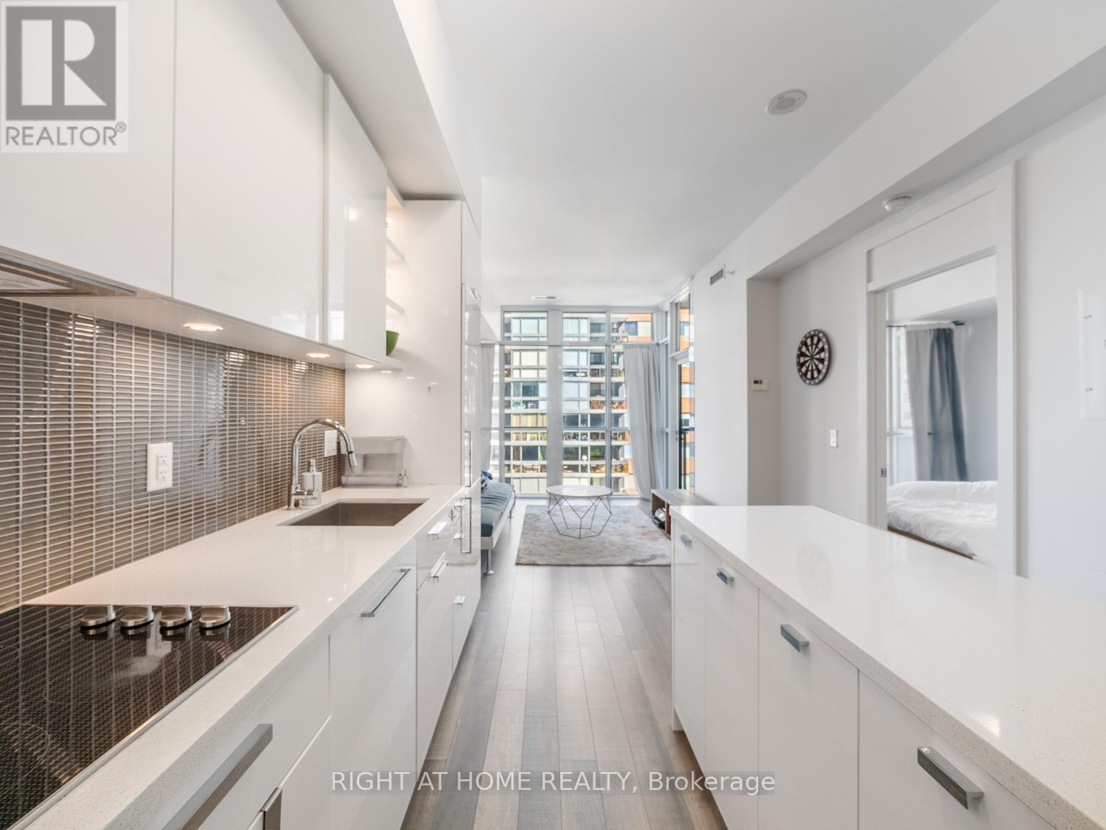 706 - 32 Davenport Road, Toronto, Ontario M5R 0B5 - Photo 12 - C12611766