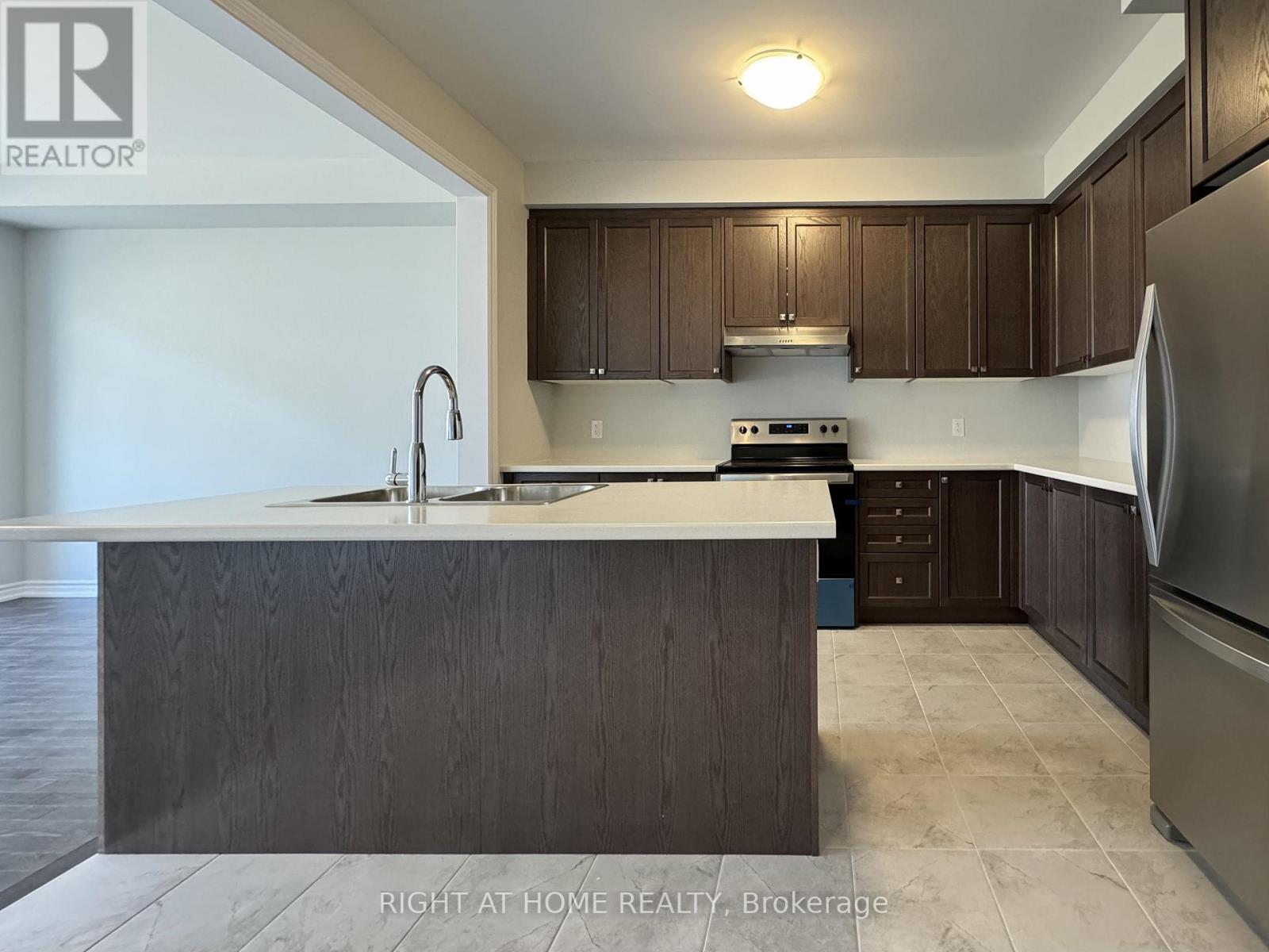 1107 Thompson Drive, Oshawa, Ontario  L1L 0V4 - Photo 13 - E12611762