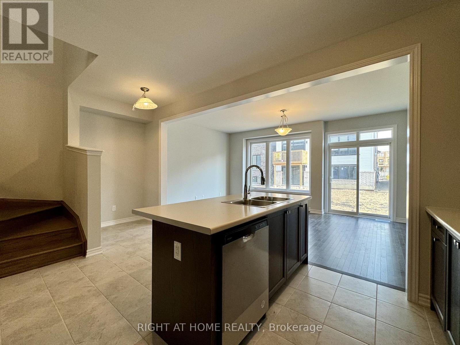 1107 Thompson Drive, Oshawa, Ontario  L1L 0V4 - Photo 15 - E12611762