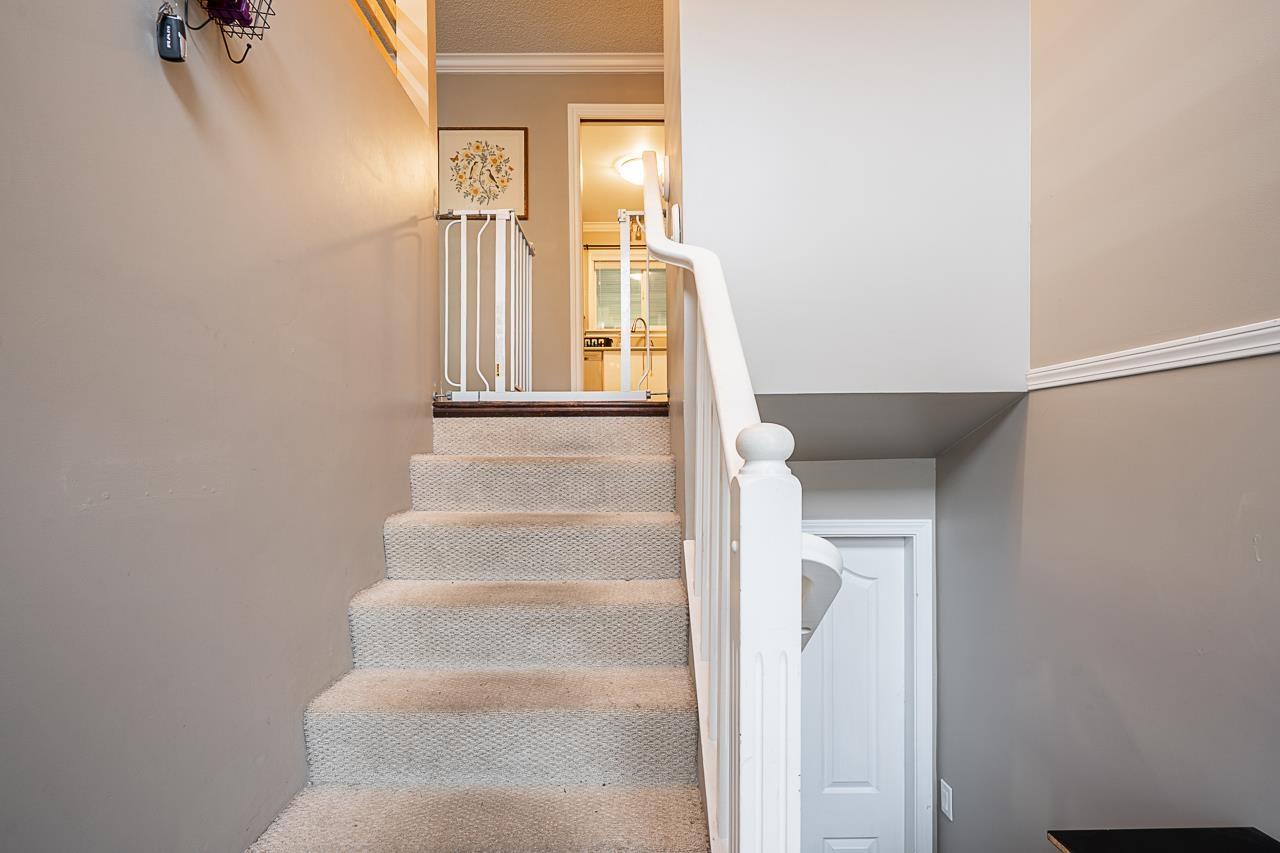 20510 48a Avenue, Langley, British Columbia  V3A 3P3 - Photo 2 - R3072849