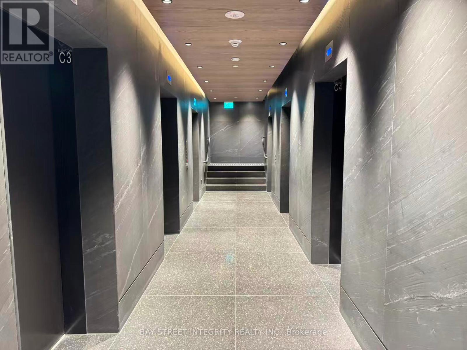 2601 - 8 Interchange Way, Vaughan, Ontario  L4K 0R2 - Photo 15 - N12569508