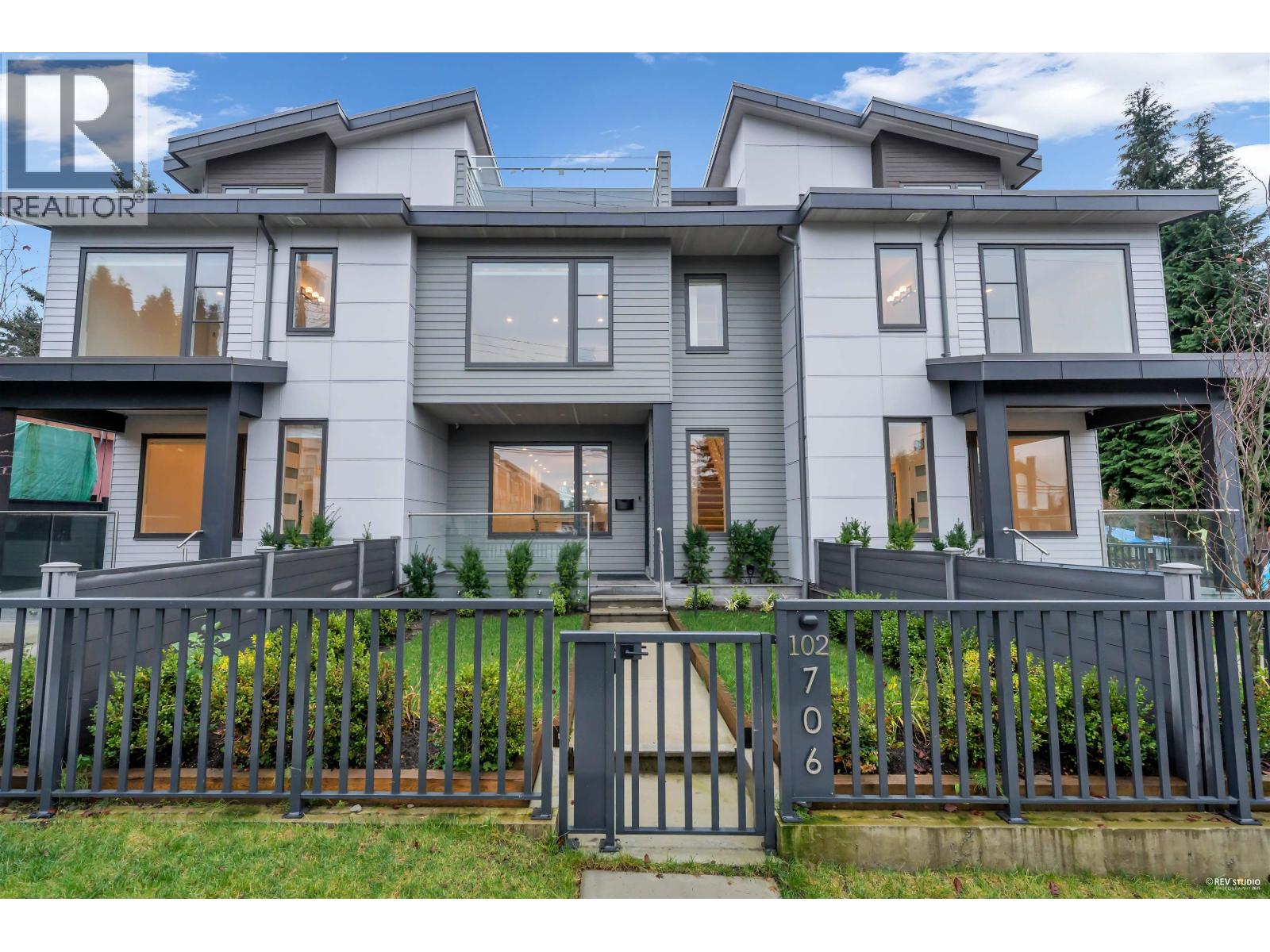 102 706 Smith Avenue, Coquitlam, British Columbia  V3J 2W7 - Photo 1 - R3072489