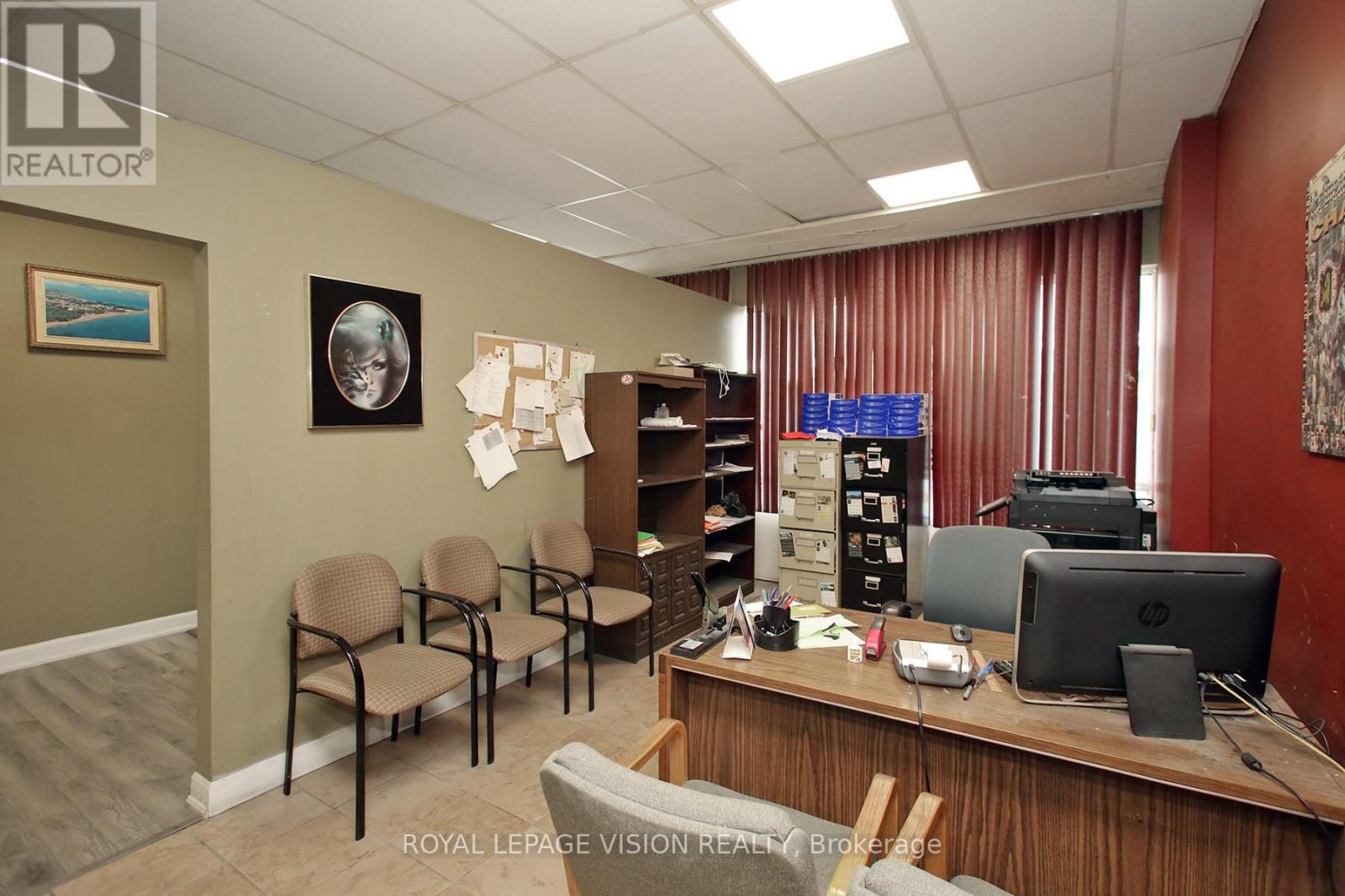 819 Pape Avenue, Toronto, Ontario  M4K 3V1 - Photo 24 - E12611796