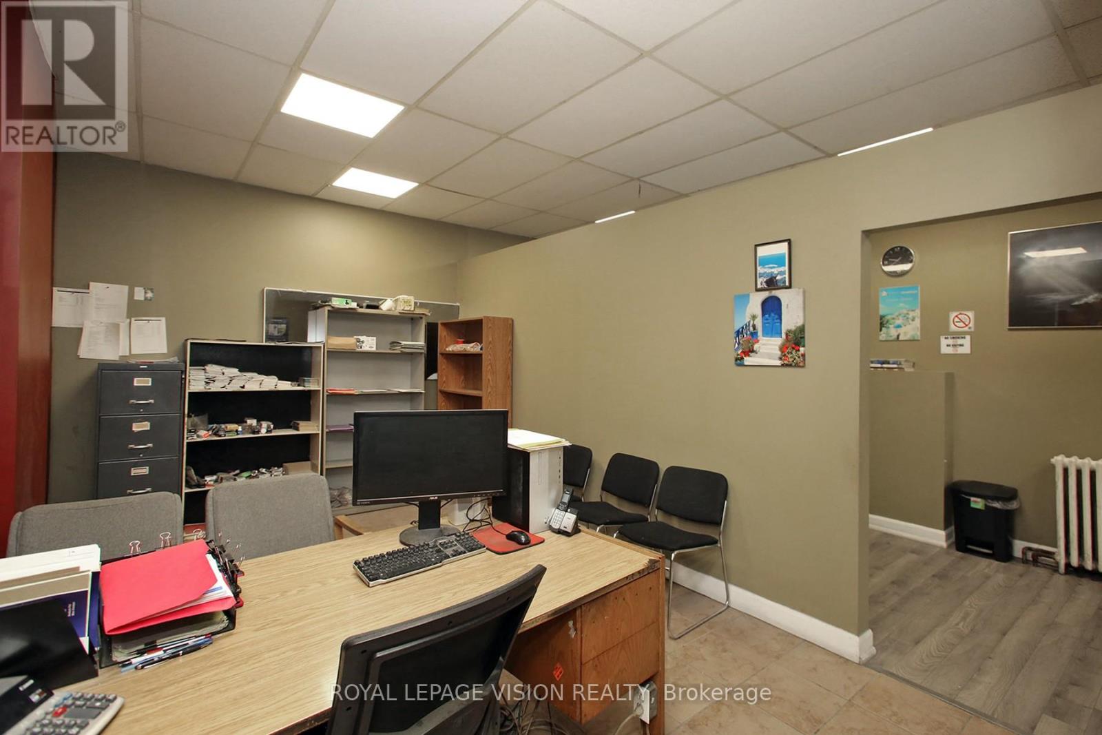 819 Pape Avenue, Toronto, Ontario  M4K 3V1 - Photo 25 - E12611796