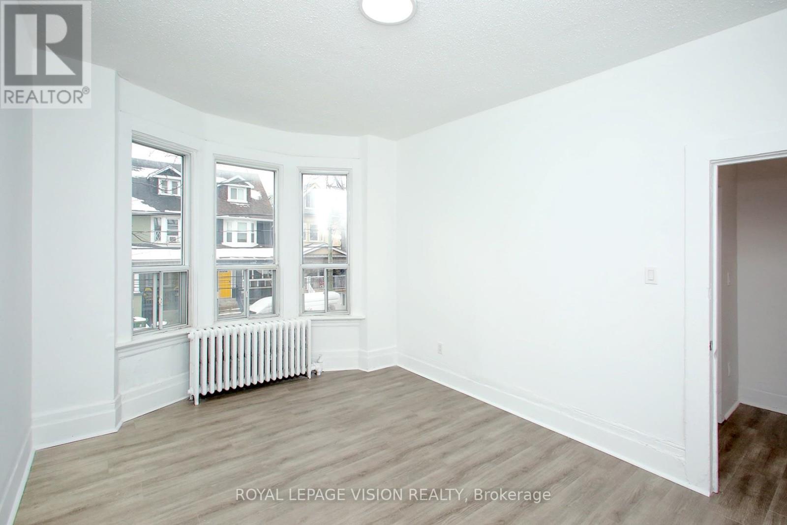 819 Pape Avenue, Toronto, Ontario  M4K 3V1 - Photo 29 - E12611796