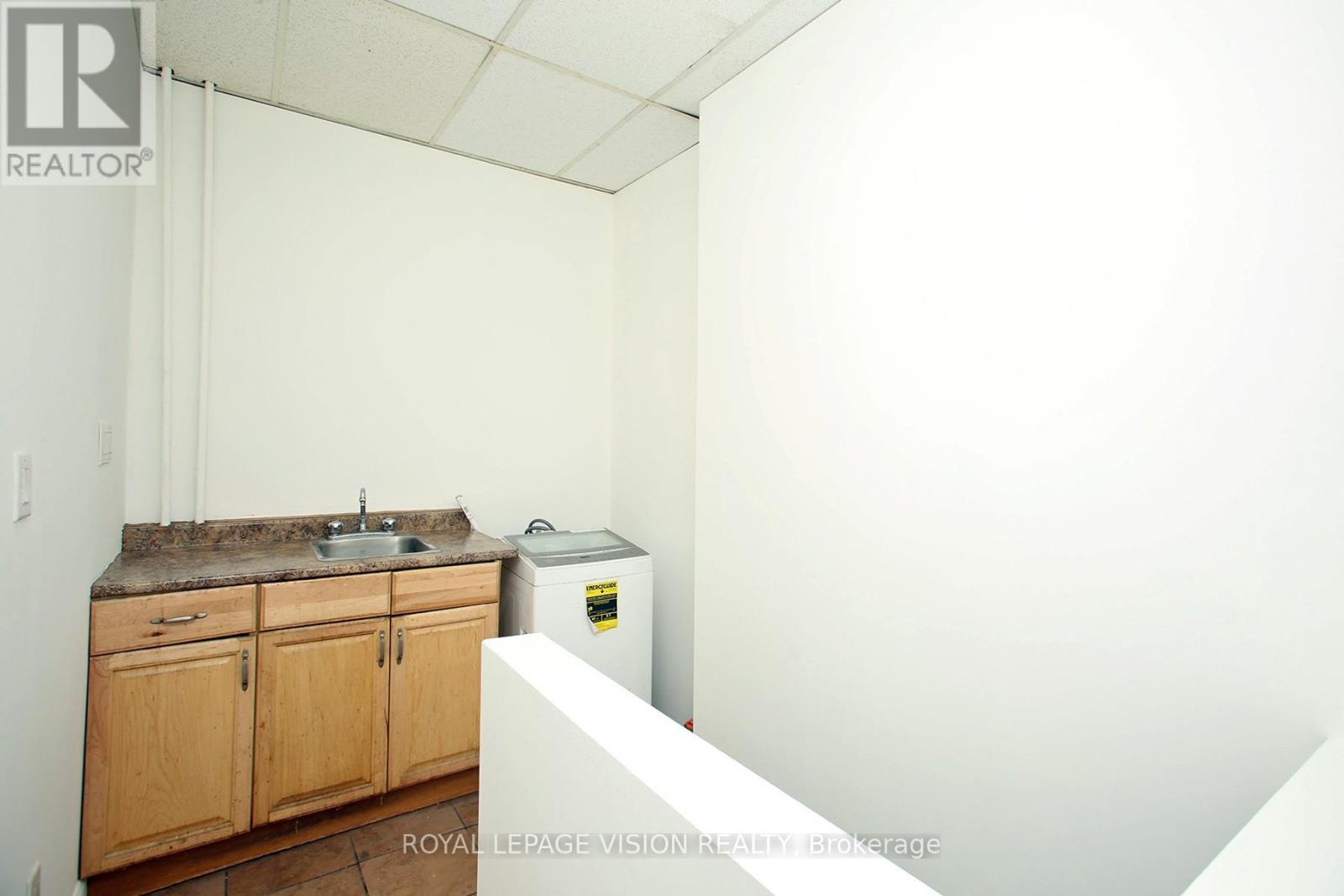 819 Pape Avenue, Toronto, Ontario  M4K 3V1 - Photo 31 - E12611796