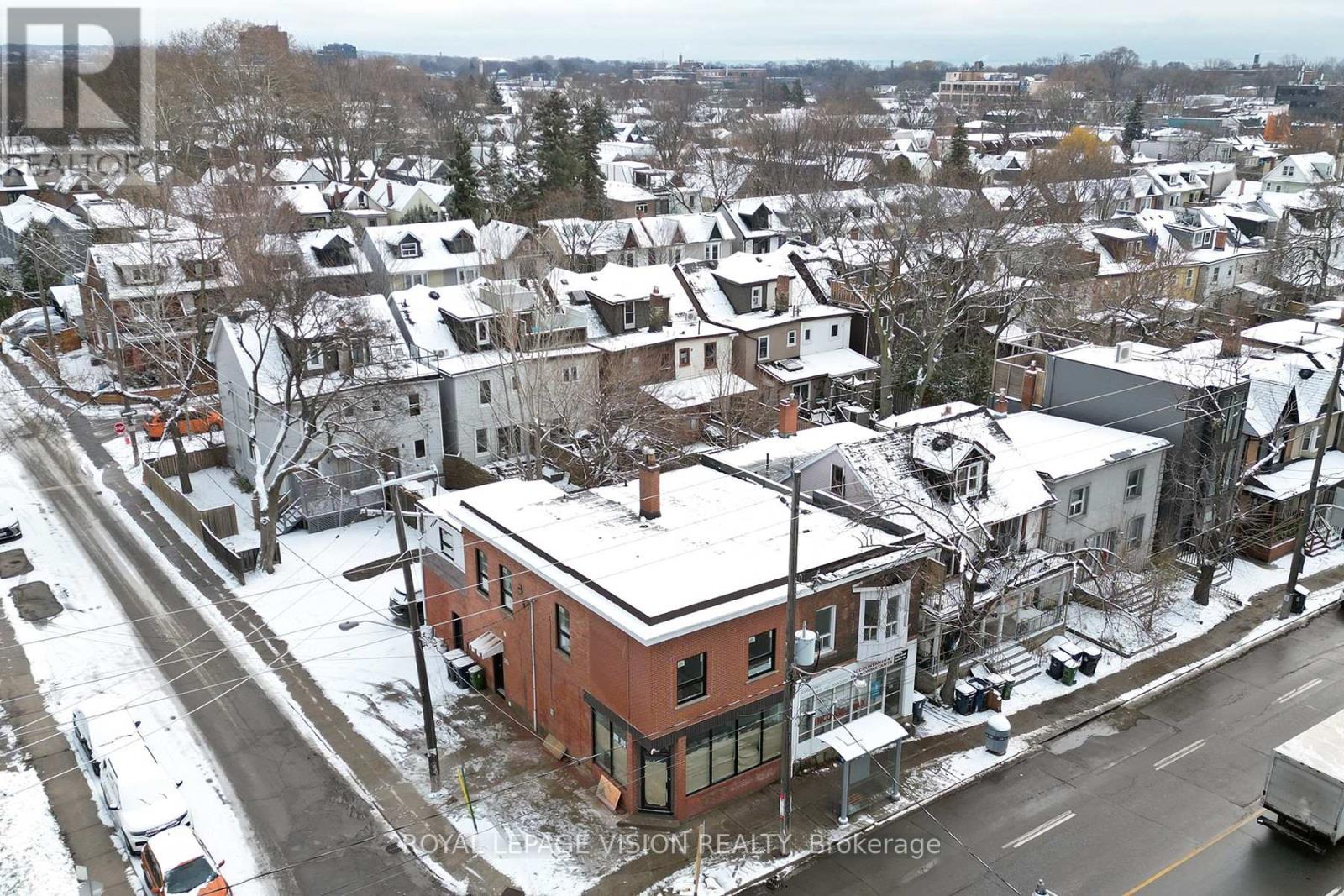 819 Pape Avenue, Toronto, Ontario  M4K 3V1 - Photo 6 - E12611796