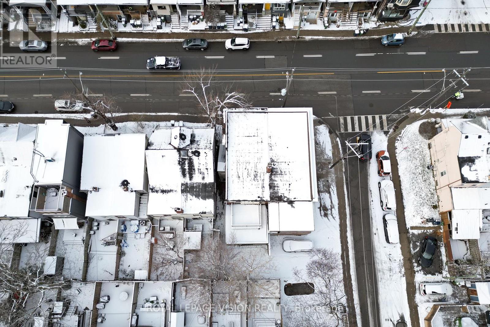 819 Pape Avenue, Toronto, Ontario  M4K 3V1 - Photo 8 - E12611796