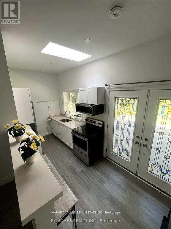 Rear - 59 Hemingway Crescent, Markham, Ontario  L3R 2S4 - Photo 2 - N12611776