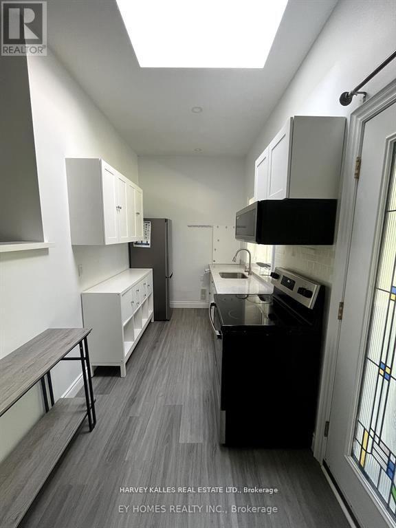 Rear - 59 Hemingway Crescent, Markham, Ontario  L3R 2S4 - Photo 3 - N12611776