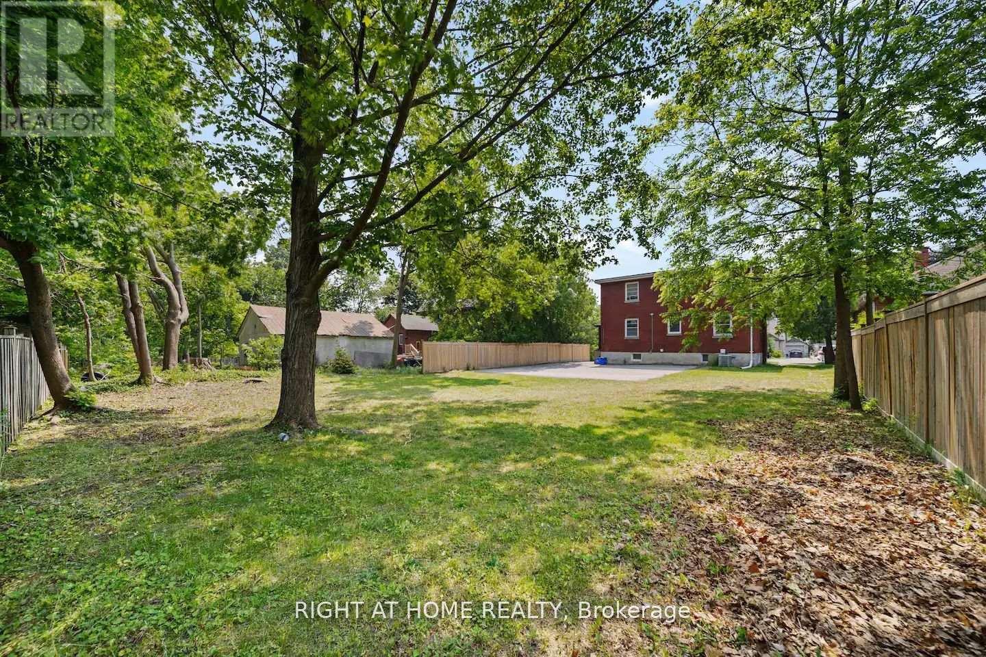 Main Floor - 21 Thomson Street, Barrie (City Centre), Ontario  L4N 1X4 - Photo 12 - S12611782