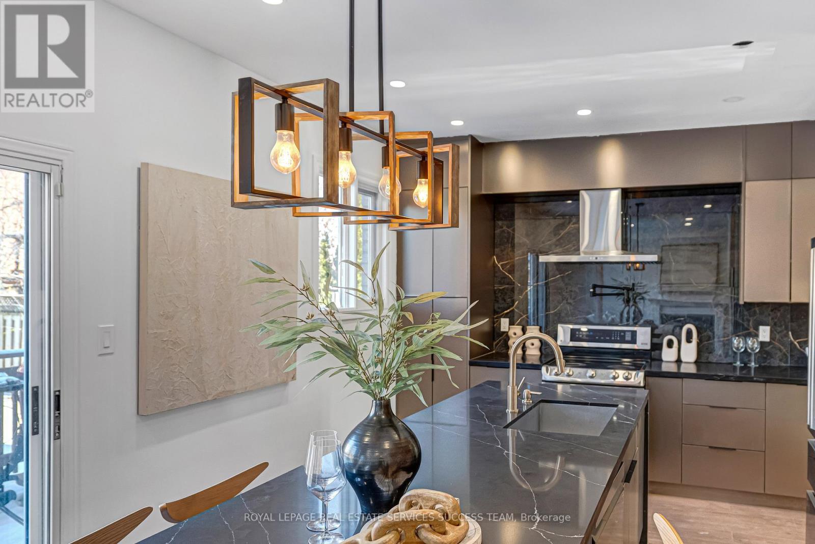 681 Bristol Road W, Mississauga, Ontario  L5R 3Y1 - Photo 15 - W12611778