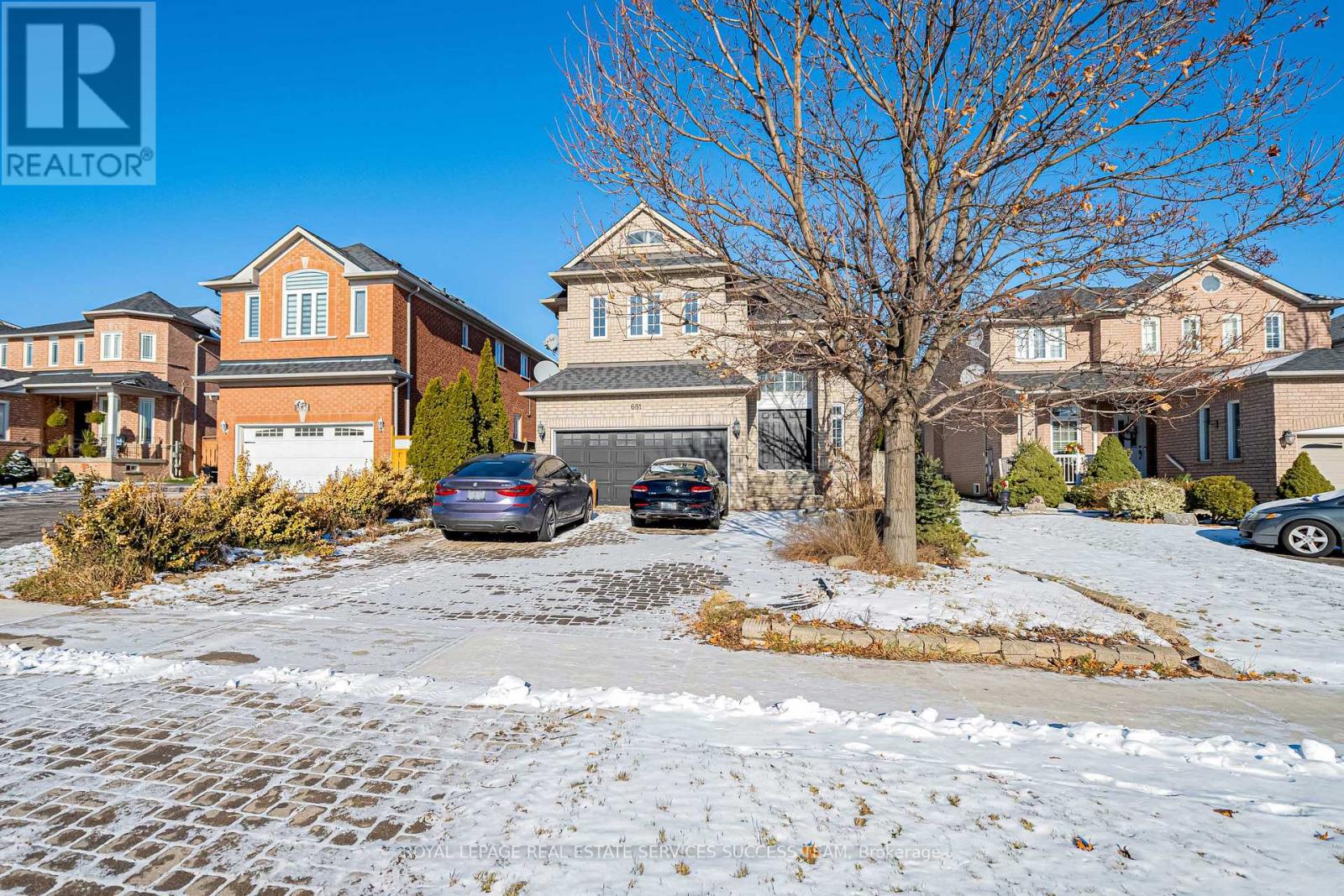 681 Bristol Road W, Mississauga, Ontario  L5R 3Y1 - Photo 2 - W12611778