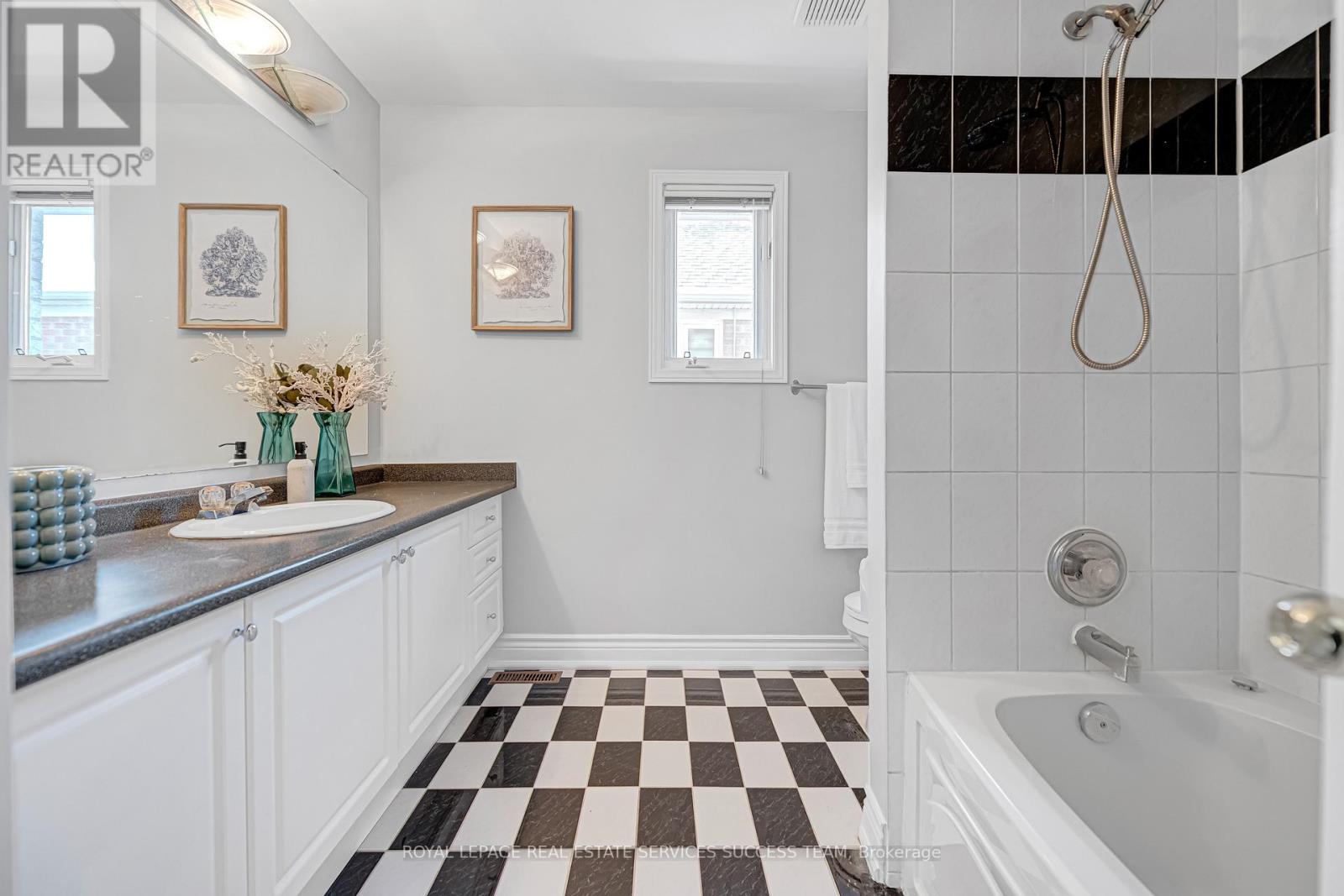 681 Bristol Road W, Mississauga, Ontario  L5R 3Y1 - Photo 29 - W12611778